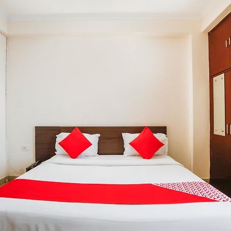 Hotel O Av Residency Near Botanic Garden Of Indian Republic Noida Luaran gambar